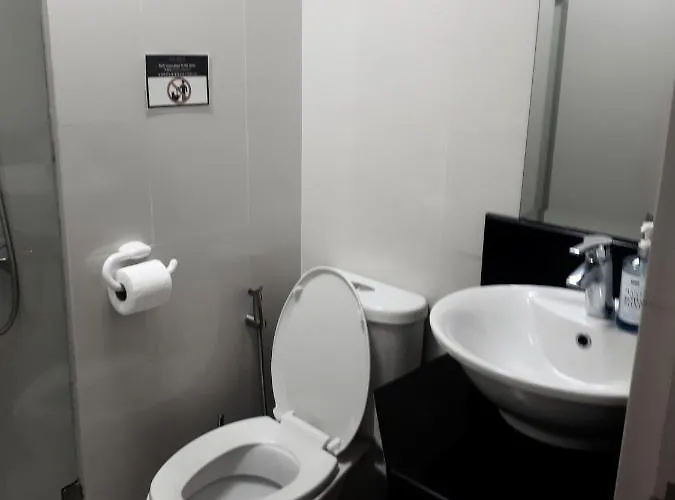 Apartment One Palm Tree Villas Manila